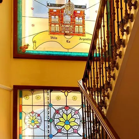 La Argentina 3* لواركا